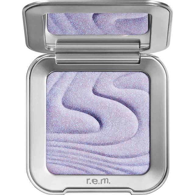 r.e.m. beauty Interstellar Highlighter Topper