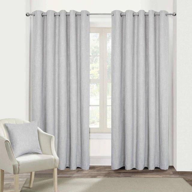 Homescapes - homecapes Light Grey Heavy Boucle Textured Blackout Lined Eyelet Curtain Pair, 66 x 72'