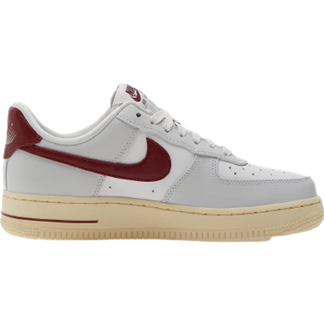 (5.5) Nike Air Force 1 07 Se Womens Fashion Trainers in White Red