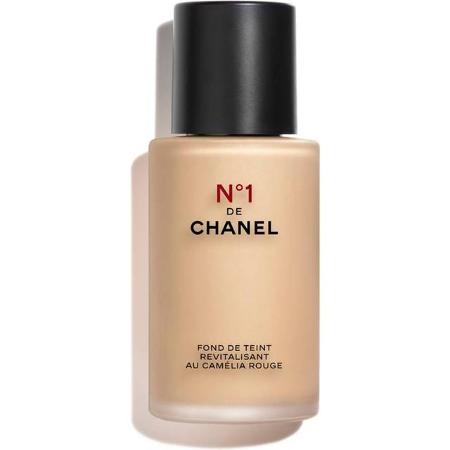 Chanel N°1 DE REVITALIZING FOUNDATION ILLUMINATES MOISTURIZES PROTECTS