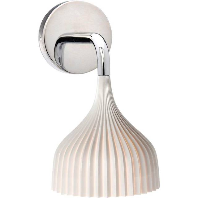 È Wall Lamp, Black