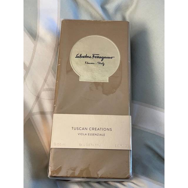 Salvatore Ferragamo Tuscan Creations Viola Essenziale Eau De Parfum 100ml