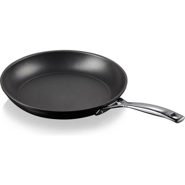 Le Creuset Non-Stick Shallow Frying Pan - Black (24cm)