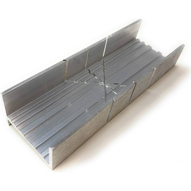 Excel 55665 - Mitre Box 20mm High 40mm Wide 135mm Long 45° / 90° / 135° - T48
