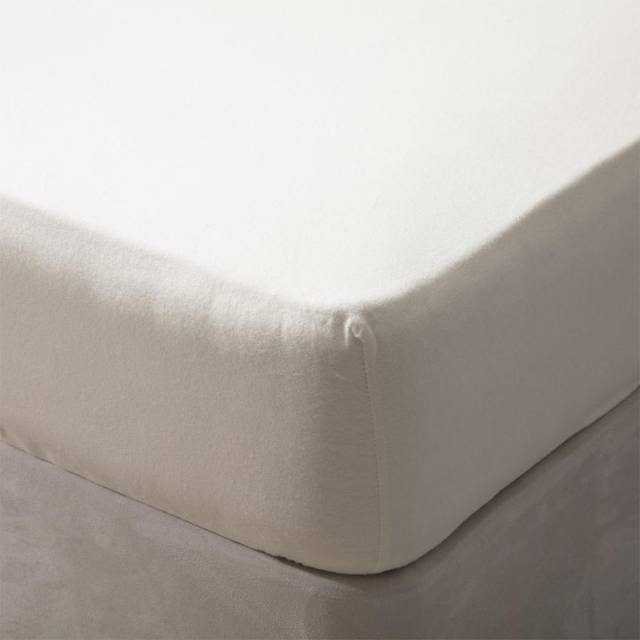 Belledorm Brushed Cotton Fitted Sheet  - Single, Cream
