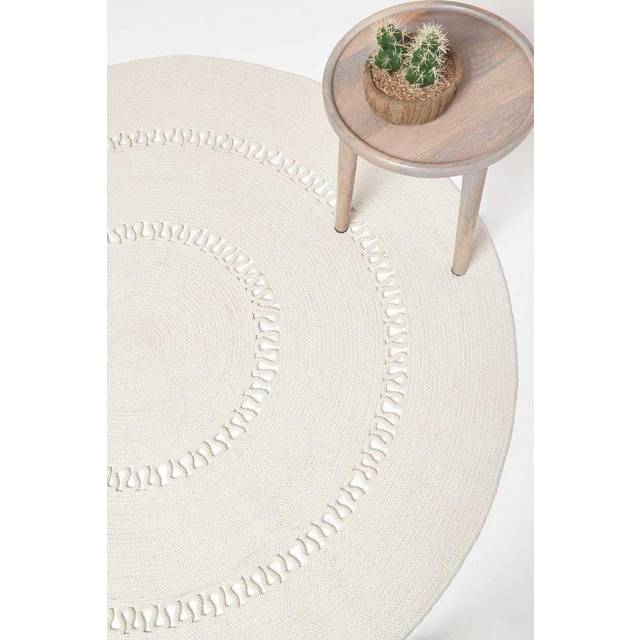 HOMESCAPES Natural Crochet Braided Rug 70cm Round