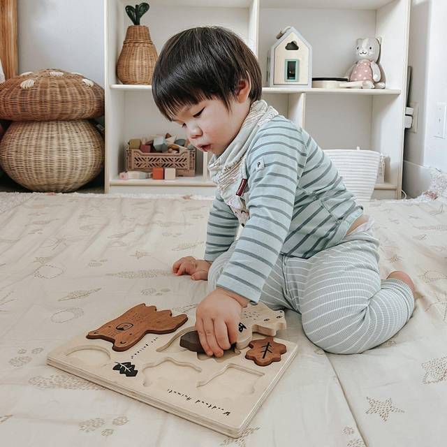 Wee Gallery Wooden Tray Puzzle Woodland Animals - Montessori Toys  Motor Skills Development  Early Learning Activity  Brain Games  Educational Toys fo