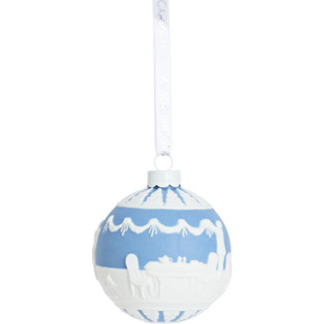 Christmas Dressing the Tree Bauble