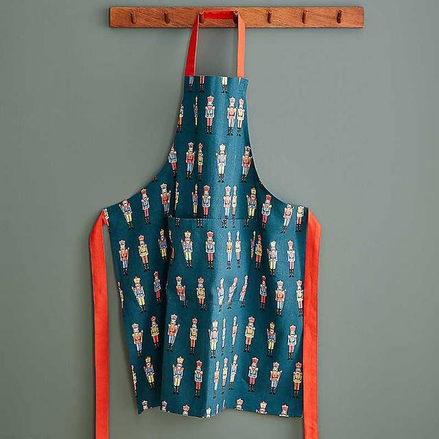 Catherine Lansfield 'christmas Nutcracker' Apron In Green - One Size