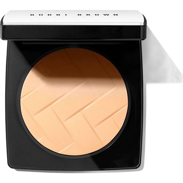 Bobbi Brown Vitamin Enriched Pressed Powder, Peach