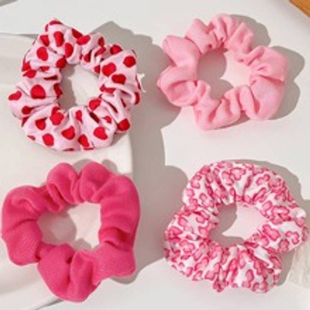 SHEIN 4pcs Y2K Style Girl&#39;s Pink Cute Valentine&#39;s Heart Knitted Hair Scrunchies, Stretchy Elastic Hair Ties Hair Accessories For Everyday, Casual, Party, Co