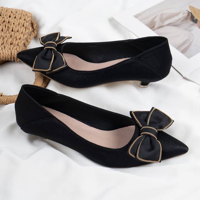 SHEIN Satin Bow Decor Kitten Heeled Court Pumps Valentines
