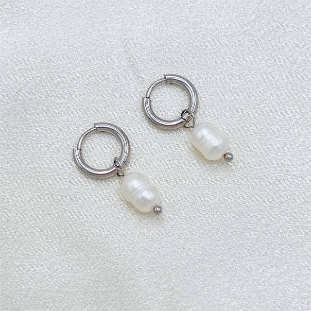 SHEIN 1pair Simple, Fashionable And Exquisite Pearl Cultivation Ear Studs