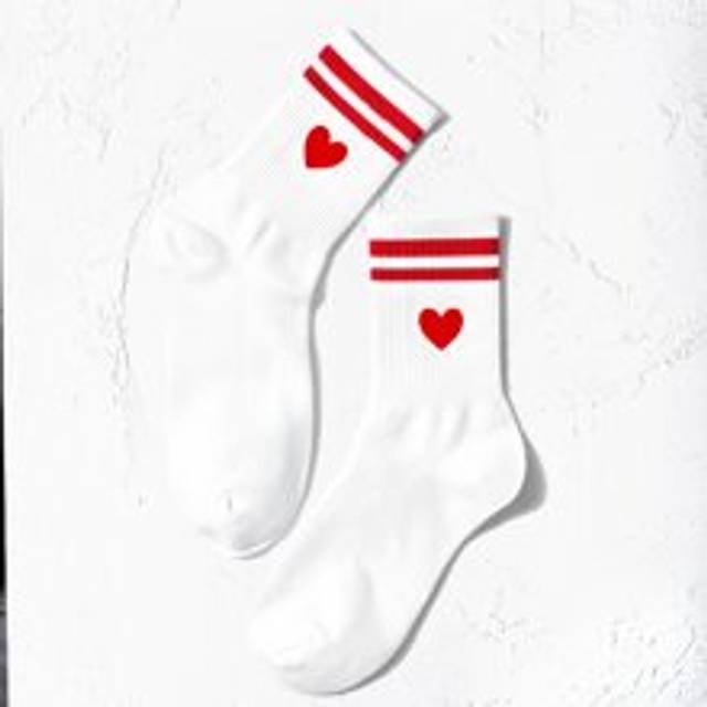 SHEIN 1pair Women&#39;S Heart & Double Stripe Sports Mid-Calf Socks, Great For Valentine&#39;S Day Wear