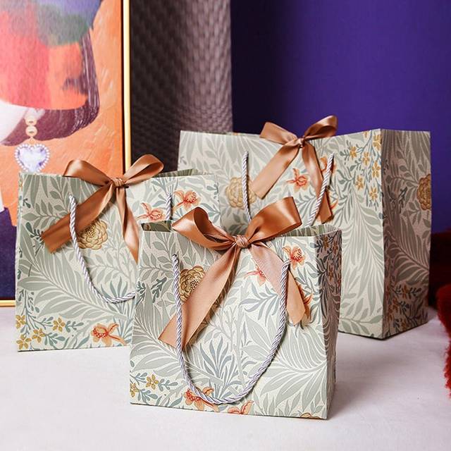 SHEIN 5 Pieces Floral Pattern Gift Bag, Shopping Storage Bag, Birthday Gift Packaging, Wedding Party Decoration. Home Storage Bag