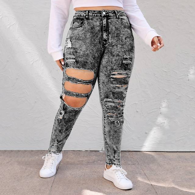 SHEIN Plus Slant Pocket Ripped Skinny Jeans