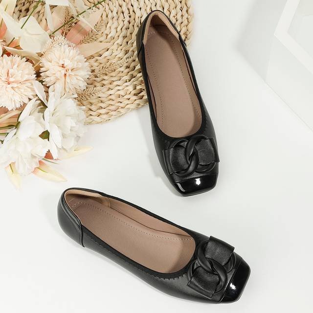 SHEIN Chain & Bow Decor Square Toe Ballet Flats