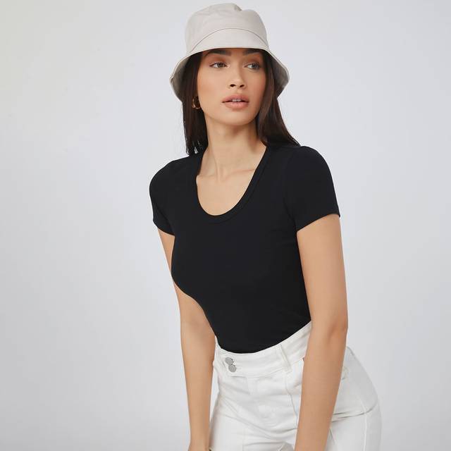 SHEIN Women&#39;s Solid V-Neck Short Sleeve Slim Fit Casual Top, Everyday Wear