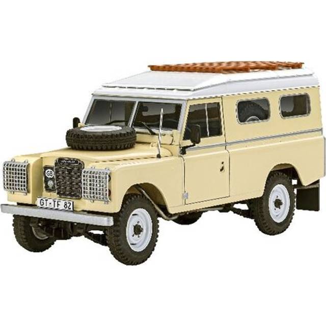 Revell Land Rover Series III LWB 1:24 Model Kit
