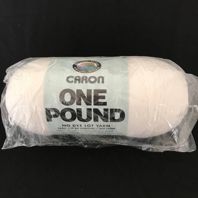 Caron Acrylic Dryable Machine Washable Yarn  812 yd  White  1 lb