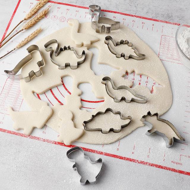 SHEIN 8pcs Dinosaur Design Cookie Cutter
