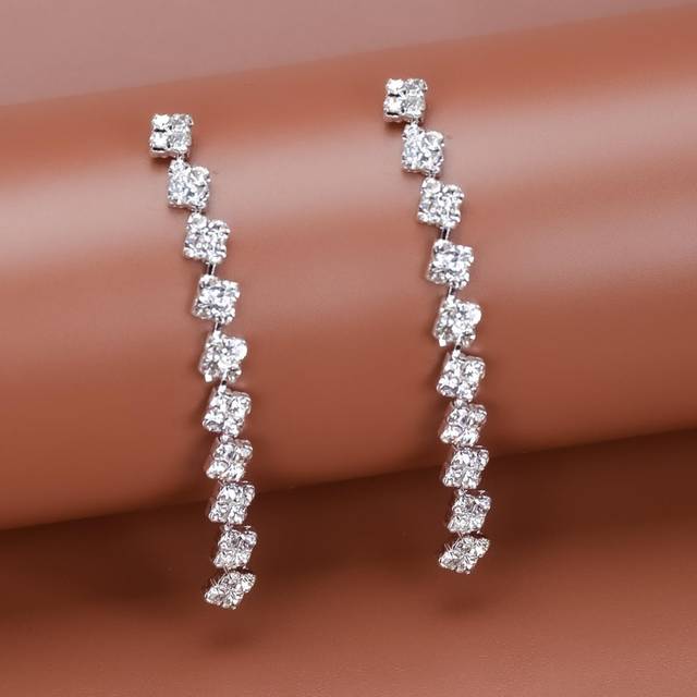 SHEIN 2pcs Simple And Stylish Long Square Full Diamond Earrings For Bride & Women