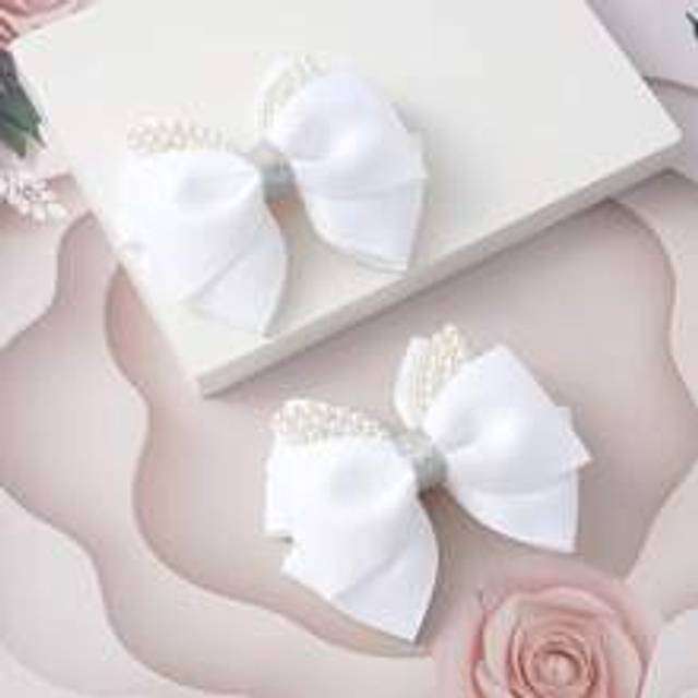 SHEIN 2pcs Toddler Girls Faux Pearl & Bow Decor Fashionable Alligator Hair Clip For Hair Decoration
