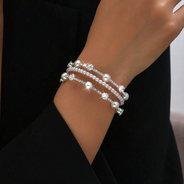 SHEIN 1pc Faux Pearl & Rhinestone Open Bangle Bracelet