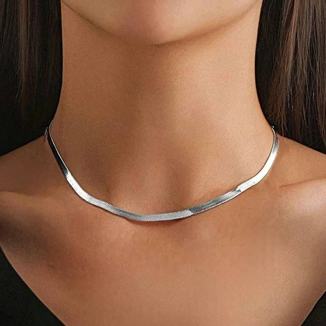 SHEIN 1pc Fashion Stainless Steel Herringbone Design Chain Necklace For Women For Daily Decoration