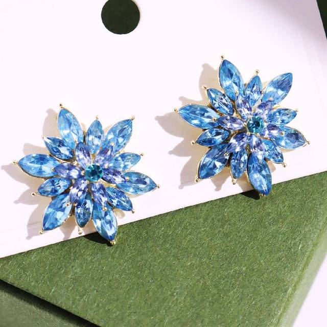SHEIN 1pair Blue Luxury Exaggerated Snowflake Shaped Rhinestone Stud Earrings For Women