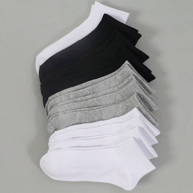SHEIN 10 Pairs Women&#39;s Black & White Solid Color Casual Short Socks, Breathable Mid-Calf Socks For Spring/Summer