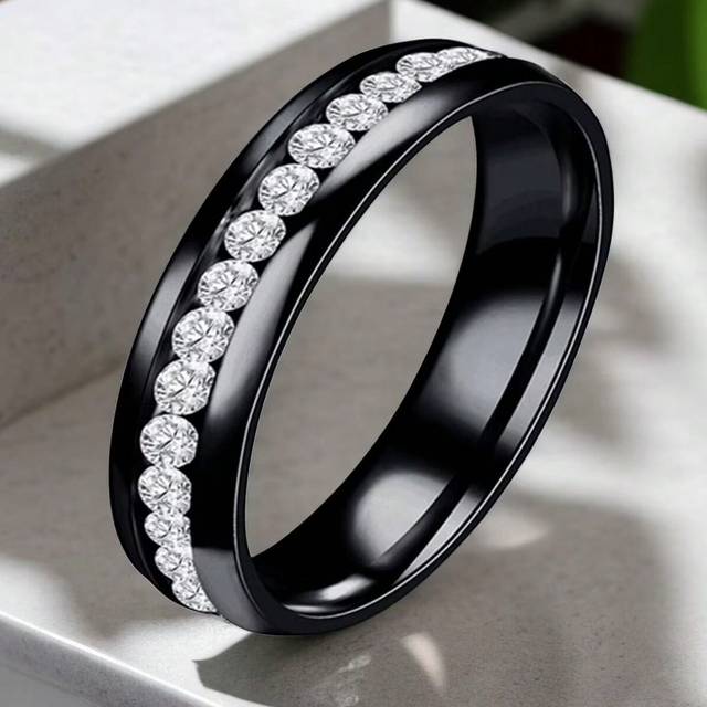 SHEIN 1pc Fashionable Luxury Cubic Zirconia Titanium Steel Ring, Couples Rings For Wedding Engagement Party Jewelry Accessory