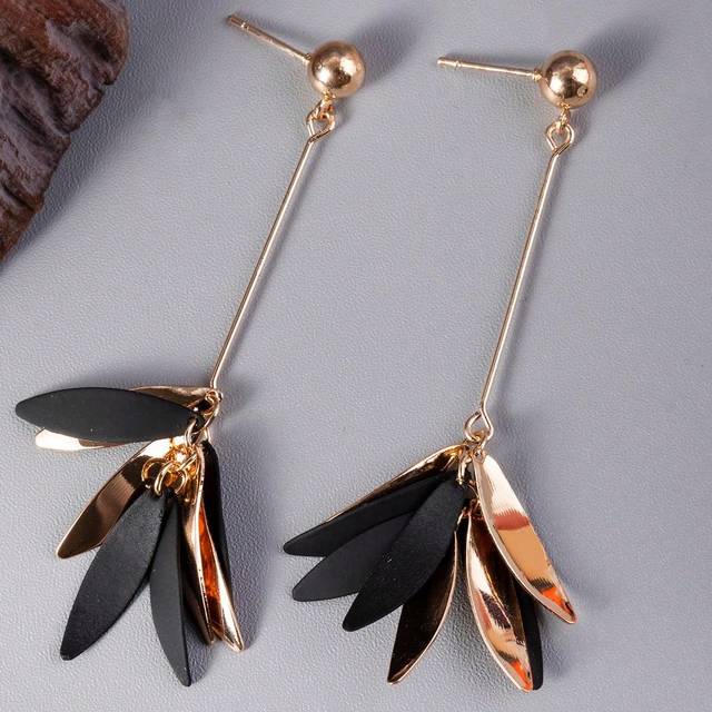 SHEIN 1 Pair Fashionable High-End Elegant Colorful Petal Leaf Tassel Drop Earrings For Women, Suitable For Sweet, Spring, Summer, Beach, Holiday Gift In Pin