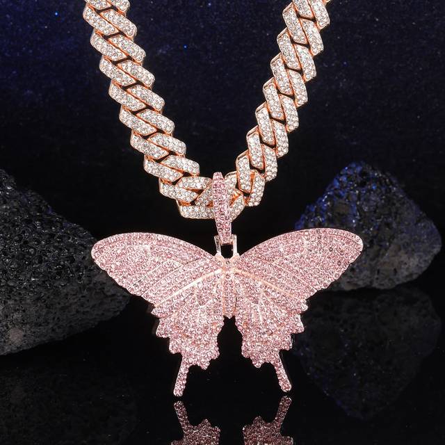 SHEIN 1pc Punk Rose Golden Rhinestone Bling Y2K Butterfly Pendant Necklace For Men Hip Hop Men&#39;s Street Iced Out Jewelry Chain Link For Women And Girl Valen