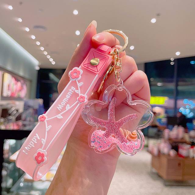 SHEIN Cute 1pc Women Starfish & Conch Decor Flower & Wristlet Charm Fashionable Keychain For Key Decoration