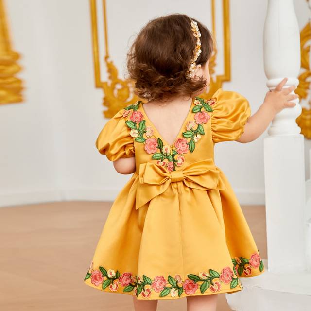 SHEIN Baby Girl Floral Embroidery Appliques Puff Sleeve Dress