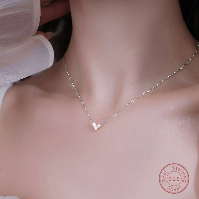 ELSEDES 1pc Minimalist S925 Sterling Silver Heart Shaped Necklace Features Multi Faceted Shiny Gemstones, Exudes Romantic Vibes And Perfect For Daily And Summ