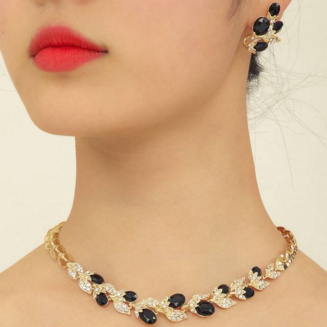 SHEIN 3pcs/set Fashionable Black Fruit Shaped Alloy Earrings & Necklace Set For Women Jewelry Gift