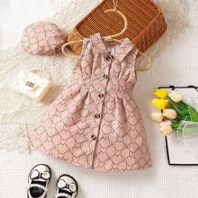 SHEIN Valentine&#39;s Day Baby Girl Allover Heart Print Shirt Dress & Hat