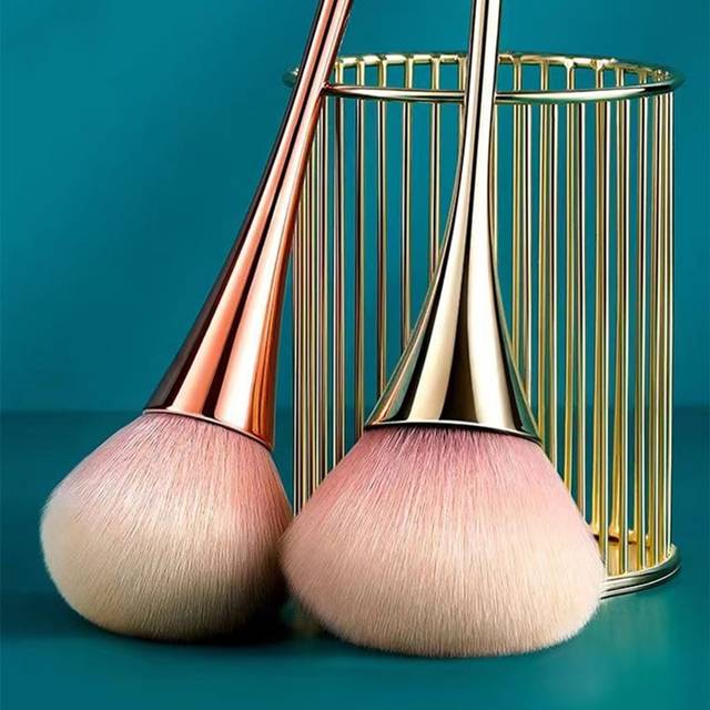 2st Powder & Blush Brush Rose Gold Powder Blush Brush Professionell makeupborste Ansiktsskönhet Sminkverktyg Fluffig kosmetisk borste - Multifärgad