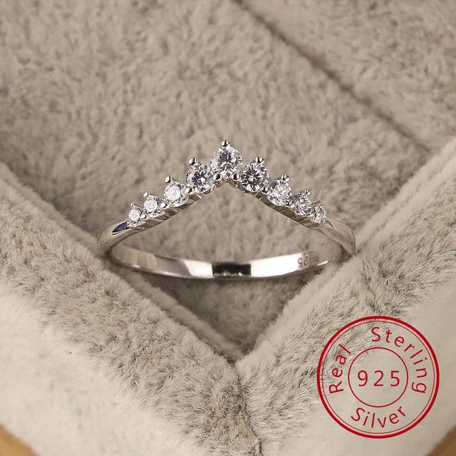 SHEIN A S925 Silver V-Shaped Diamond Crown Ring Is Suitable For Women&#39;s Wedding Wear Engagement Bridal Jewelry