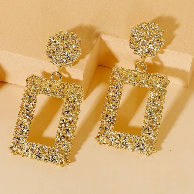 SHEIN 1pair Retro Style Alloy Textured Geometric Square Spray Paint & Electroplated Earrings For Women, Daily Wear