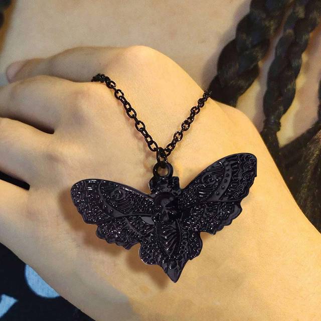 SHEIN Black Vintage Gothic Style Butterfly & Moth & Skull Head Pendant Necklace For Men And Women