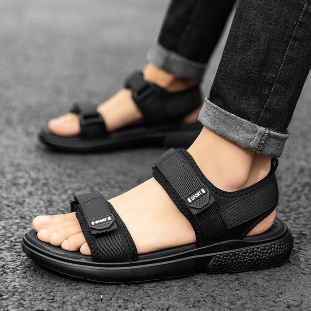 SHEIN Men&#39;s Summer Breathable Sandals Soft-sole Anti-slippery Casual Fashion Beach Shoes For Men