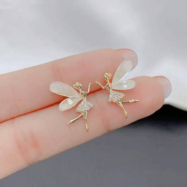 SHEIN 1pair New Cute Korean Style High-end Elf Earrings For Women, Sweet And Cool Ear Jewelry