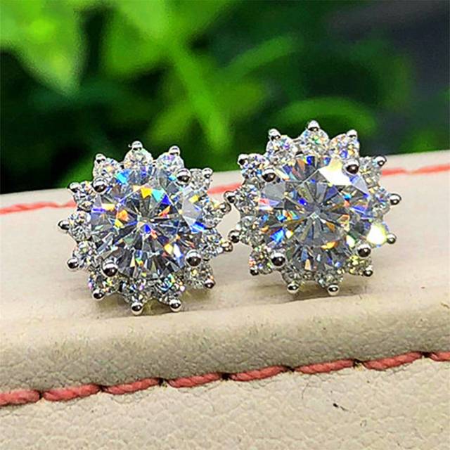 SHEIN 1pair Luxury Cubic Zirconia Decor Stud Earrings For Women For Valentine&#39;s Day Gift,Mom,Mother,Mother&#39;s Day,Gift