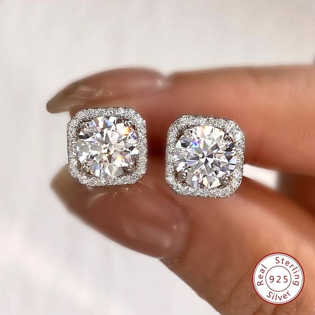 Newsoul 1 Pair 1ct Certified D-Color Moissanite Diamond Unusual Engagenment Stud Earrings For Women Engagement Wedding Earrings Elegant 925 Sterling Silver We