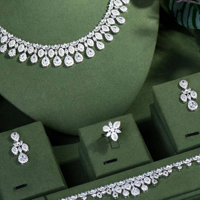 SHEIN 1 Set Shiny Cubic Zirconia Luxury Bridal Wedding Party Jewelry Set For Women Dress Accessories