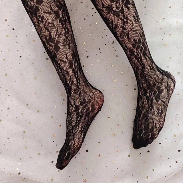 SHEIN 1pair Women&#39;s Black Floral Lace Fishnet Mid-calf Socks