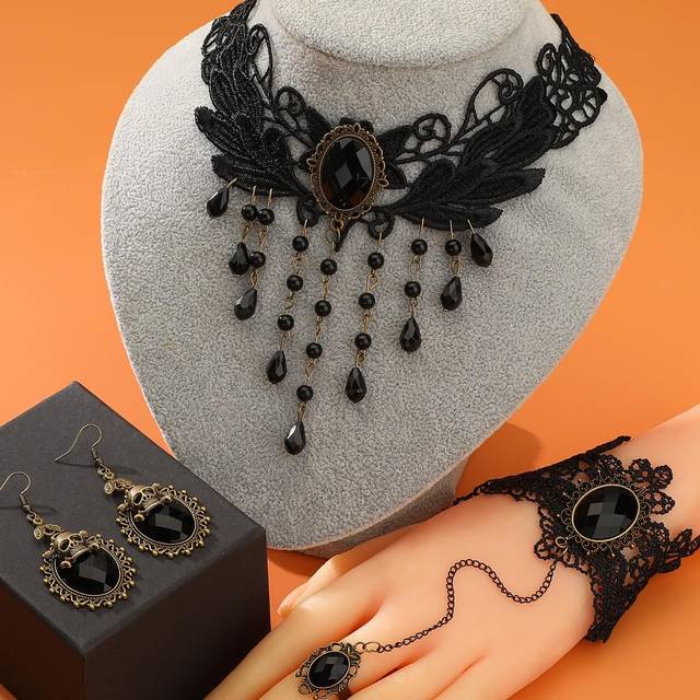 SHEIN 1set Vintage Punk Lace Necklace, Bracelet, Skull Earrings Jewelry Set For Women, Perfect For Halloween Parties And Dates